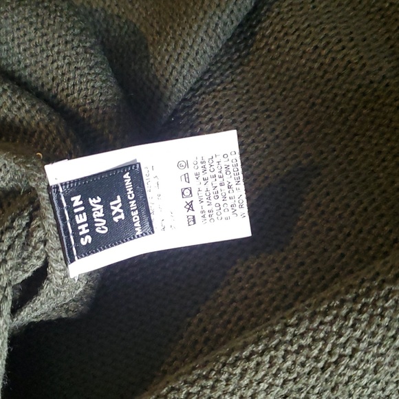 Army green sweater turtle neck shawl - Picture 2 of 2